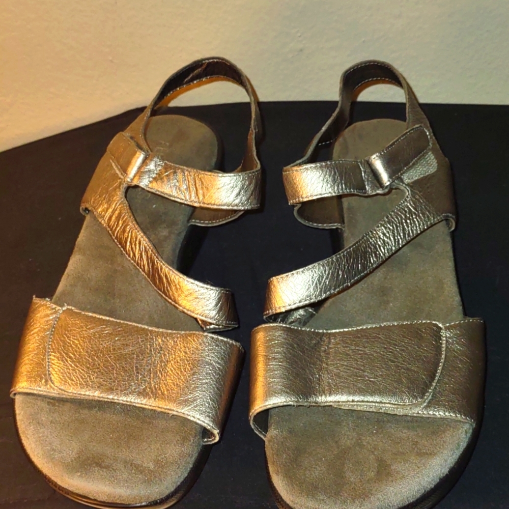 AEROSOLE SANDALS